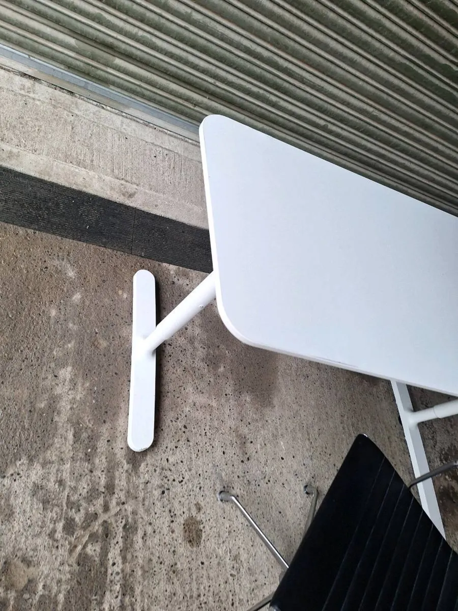 Desk and chair (DELIVERY) - Image 4