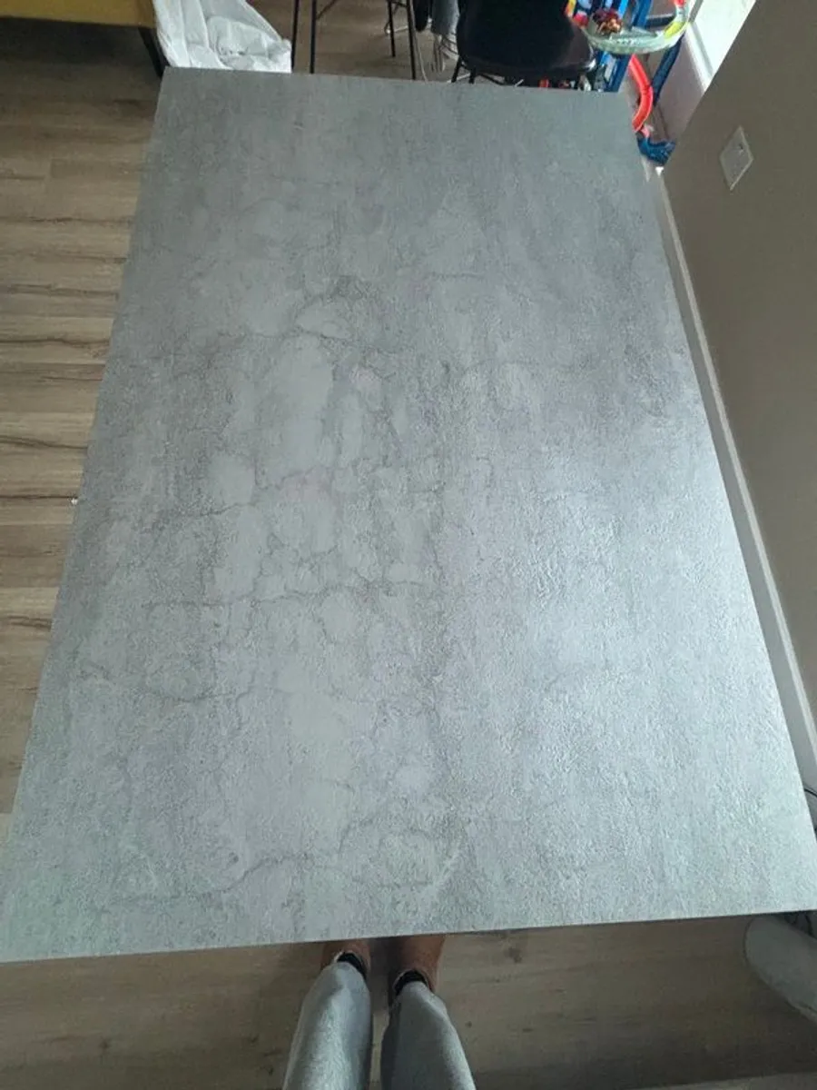 Calligaris Kent 4 seater dinning table - Image 4