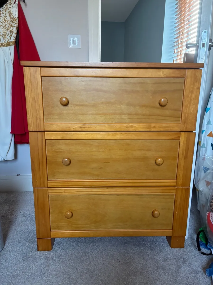 Chest of drawers - Image 1