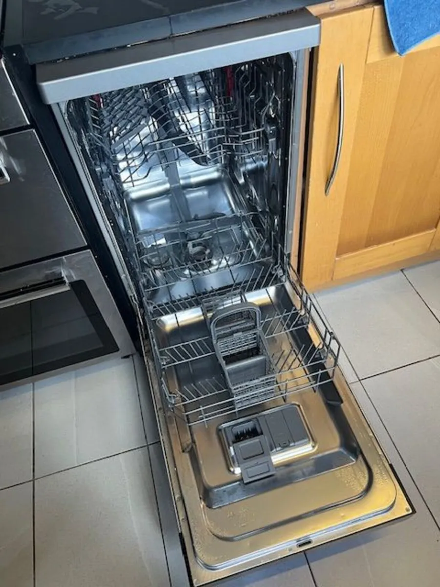 Dishwasher - Image 3