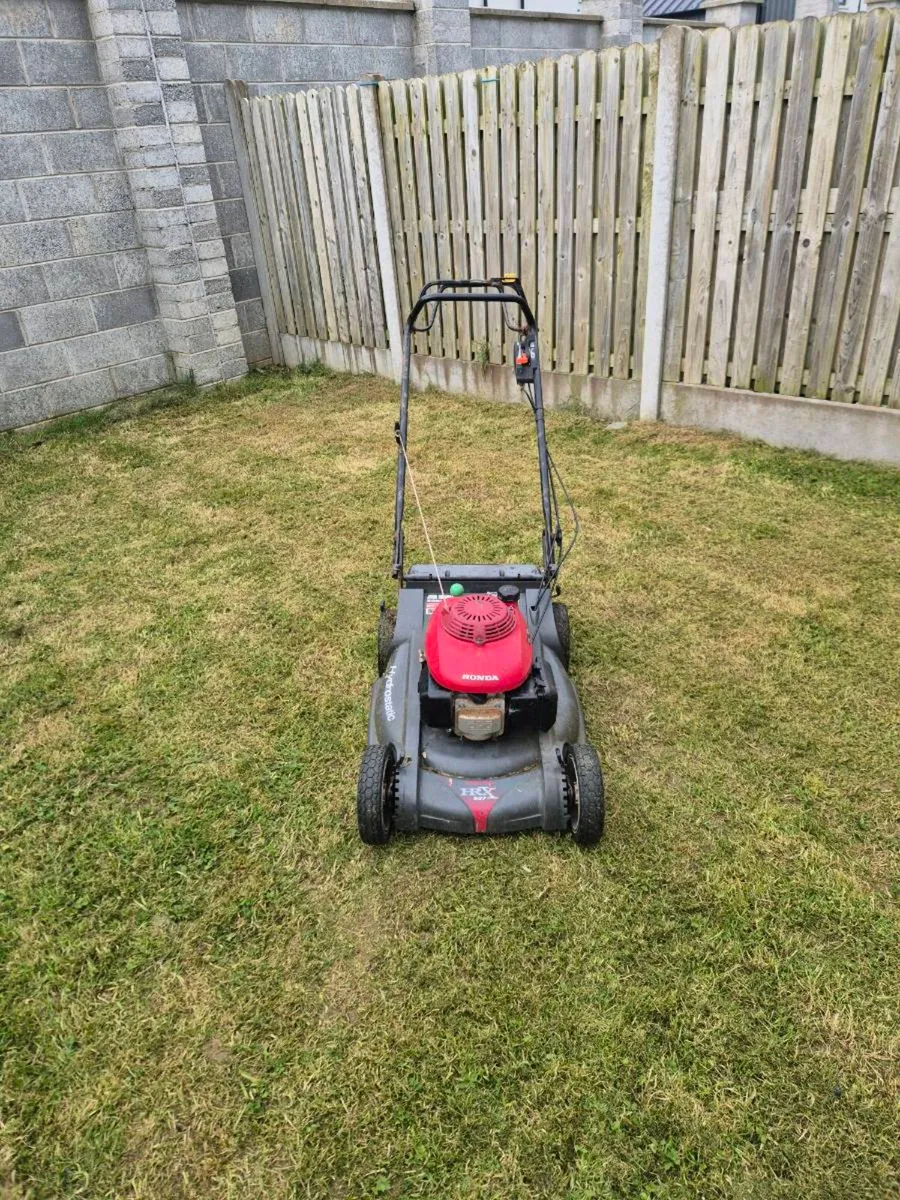 Honda HRX 537 hydrostatic lawn mower - Image 1