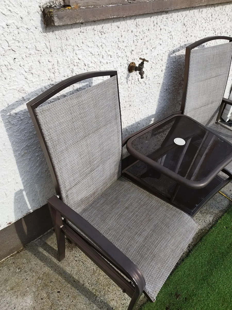 Garden table and chair - Image 2