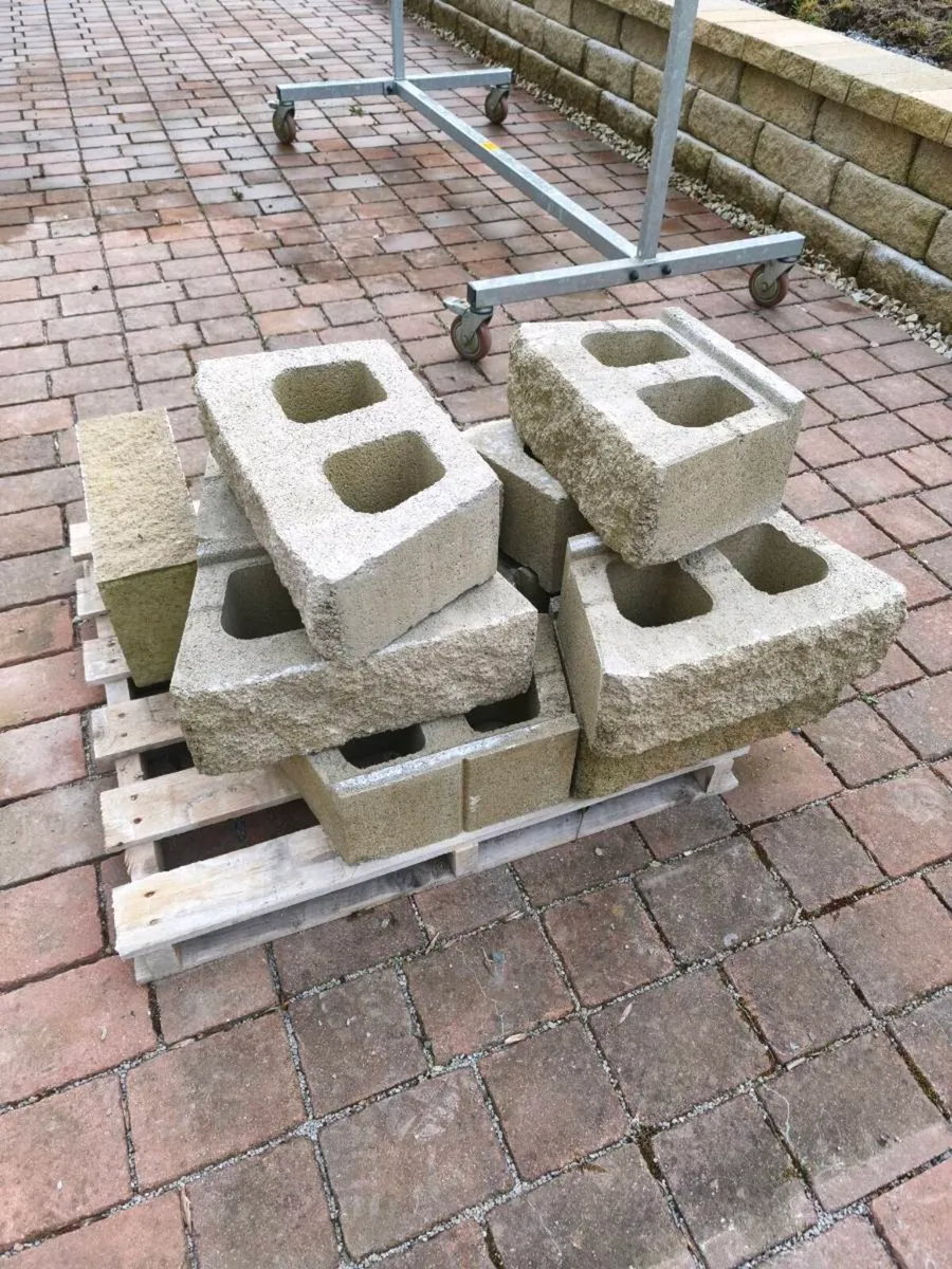 Retaining Wall blocks x 10 - Image 1