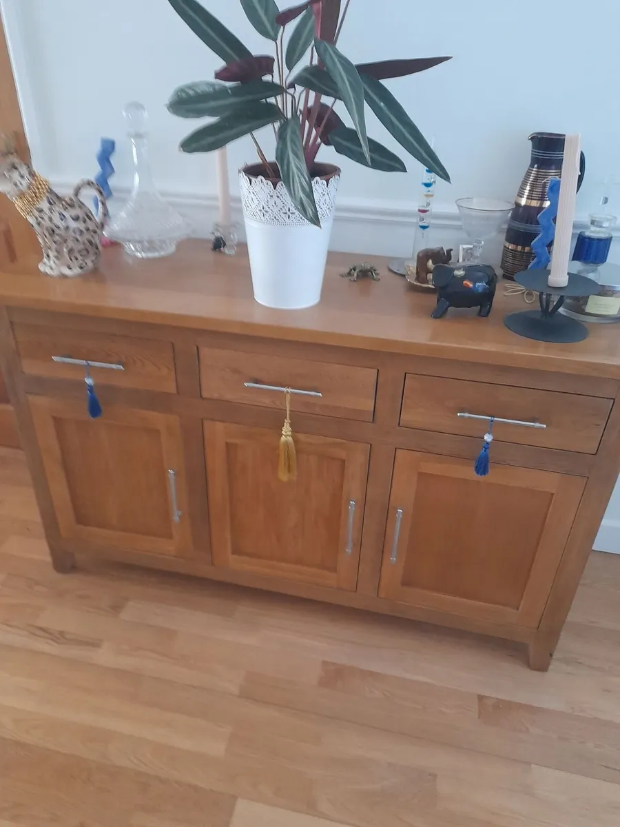 Lounge cabinet
