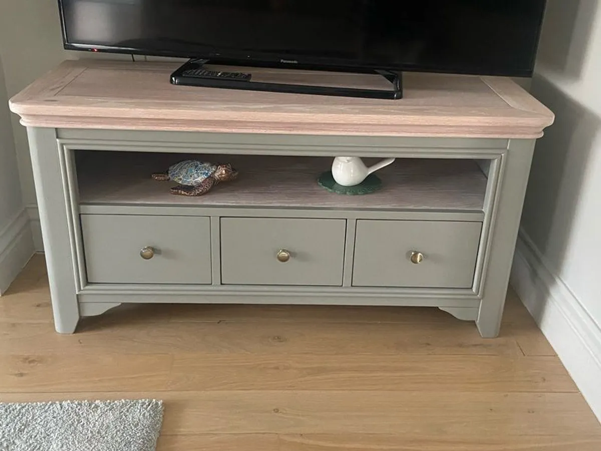 solid oak tv unit - Image 3