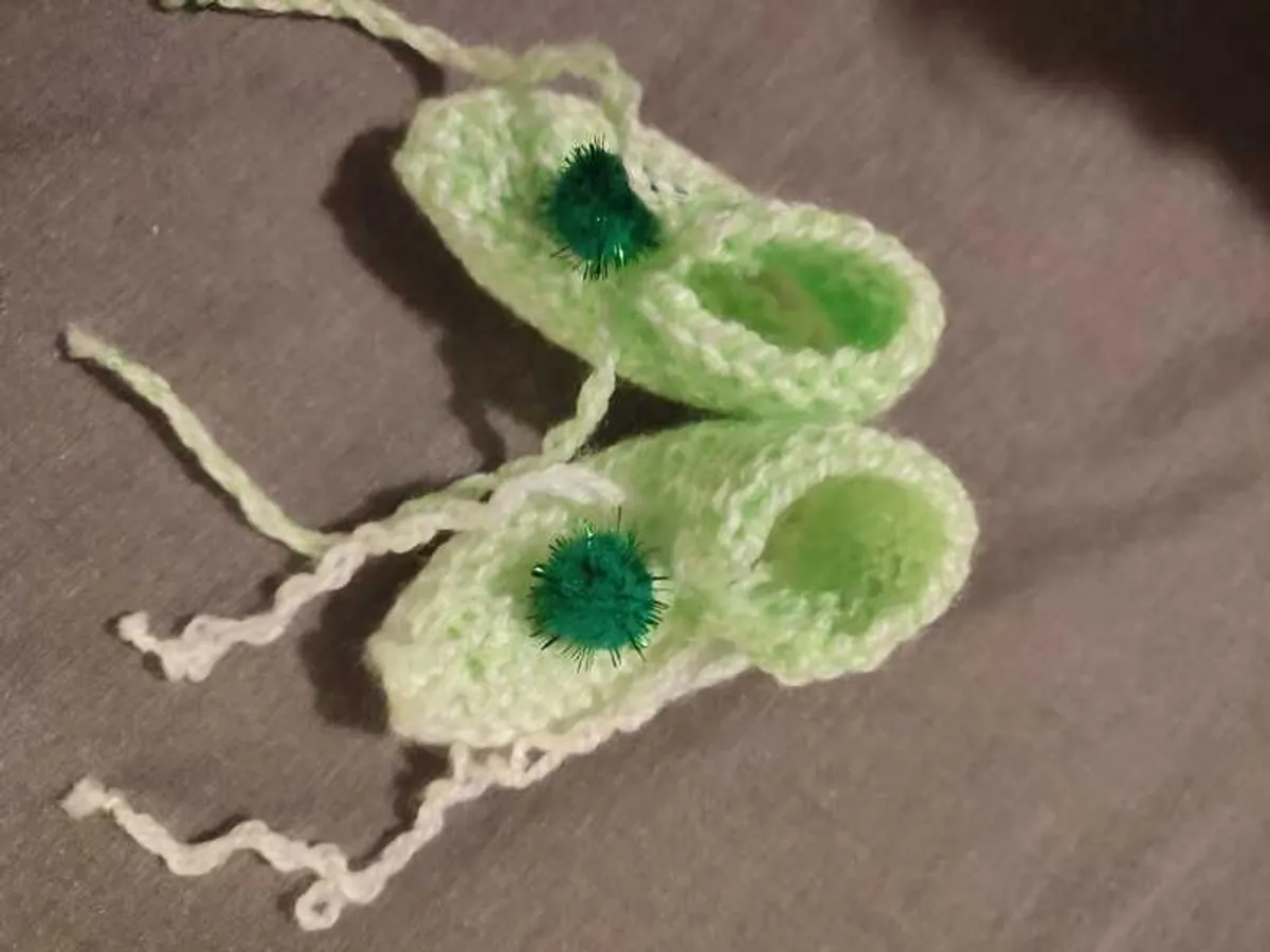 Knitted clothing - Image 3