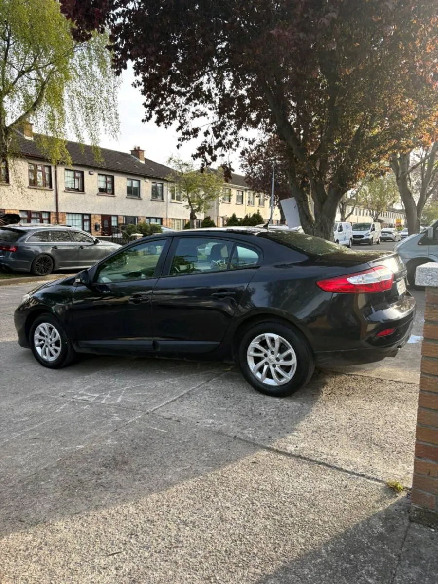 162 Renault Fluence - Image 4