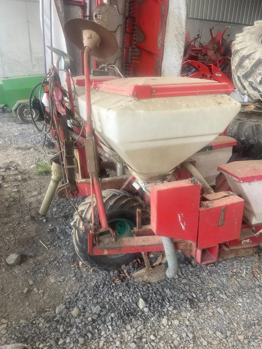 Accord 4 Row Maize Seeder - Image 3