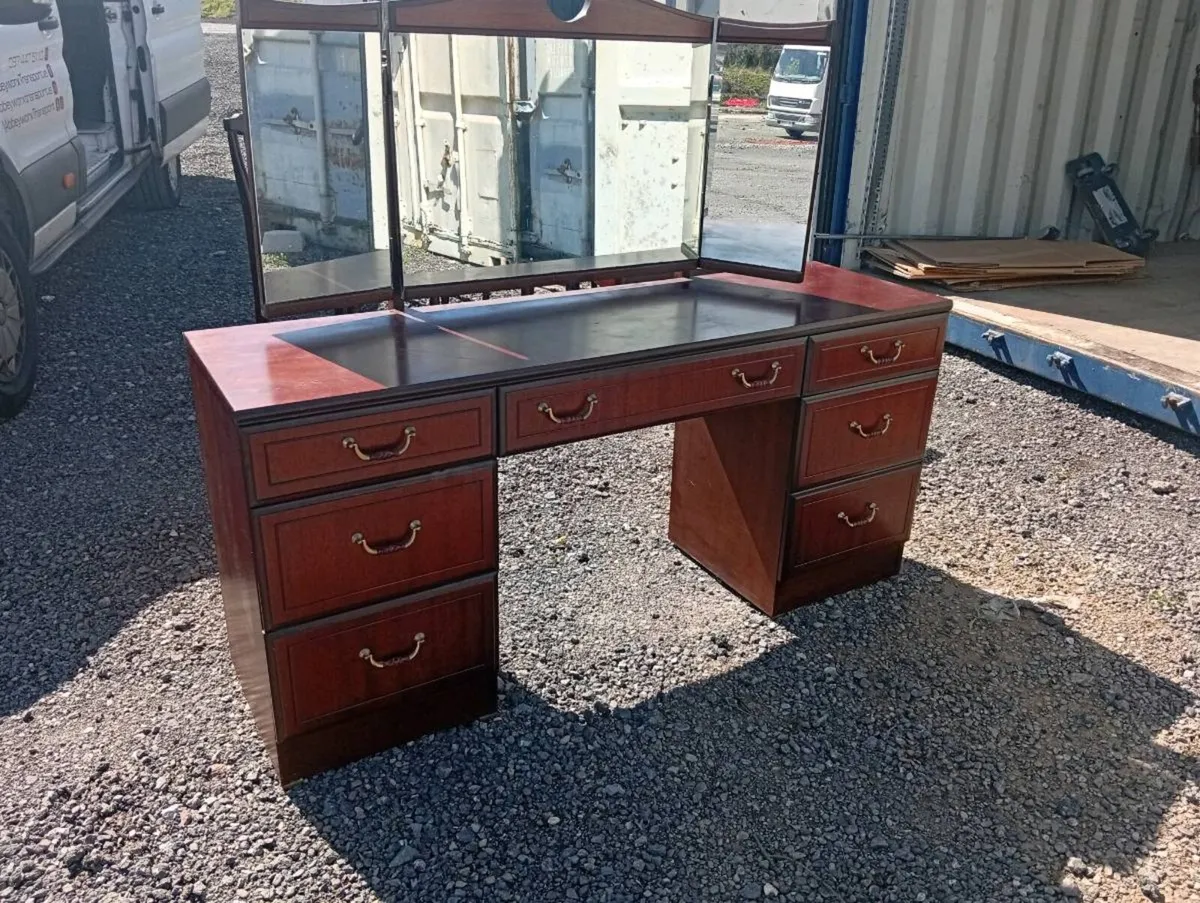 Antique Dressing table, free delivery - Image 1