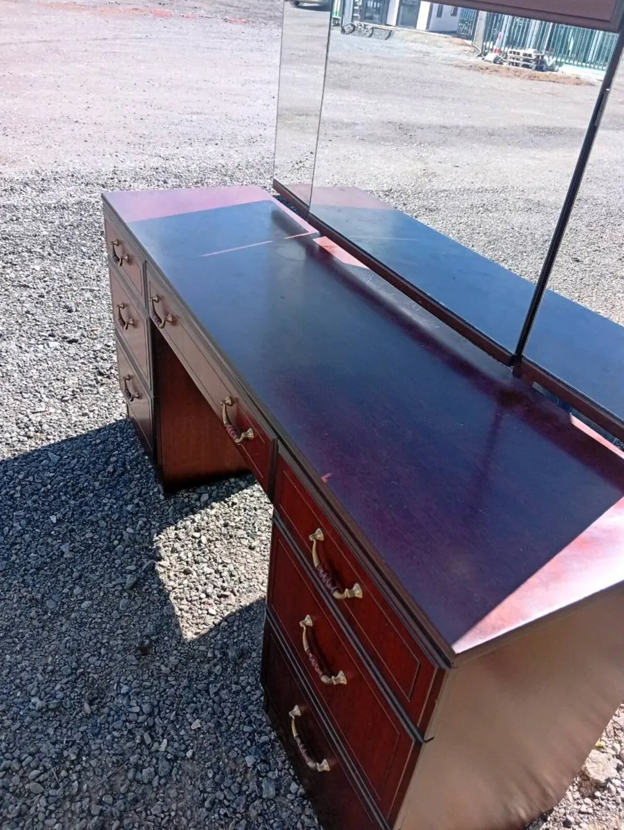 Antique Dressing table, free delivery - Image 3