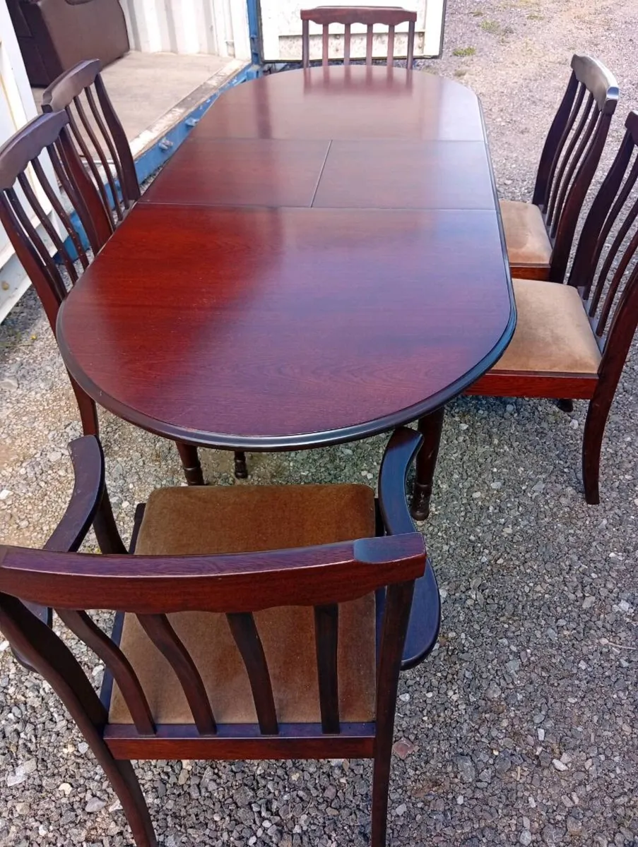 Table and chairs, free delivery - Image 1