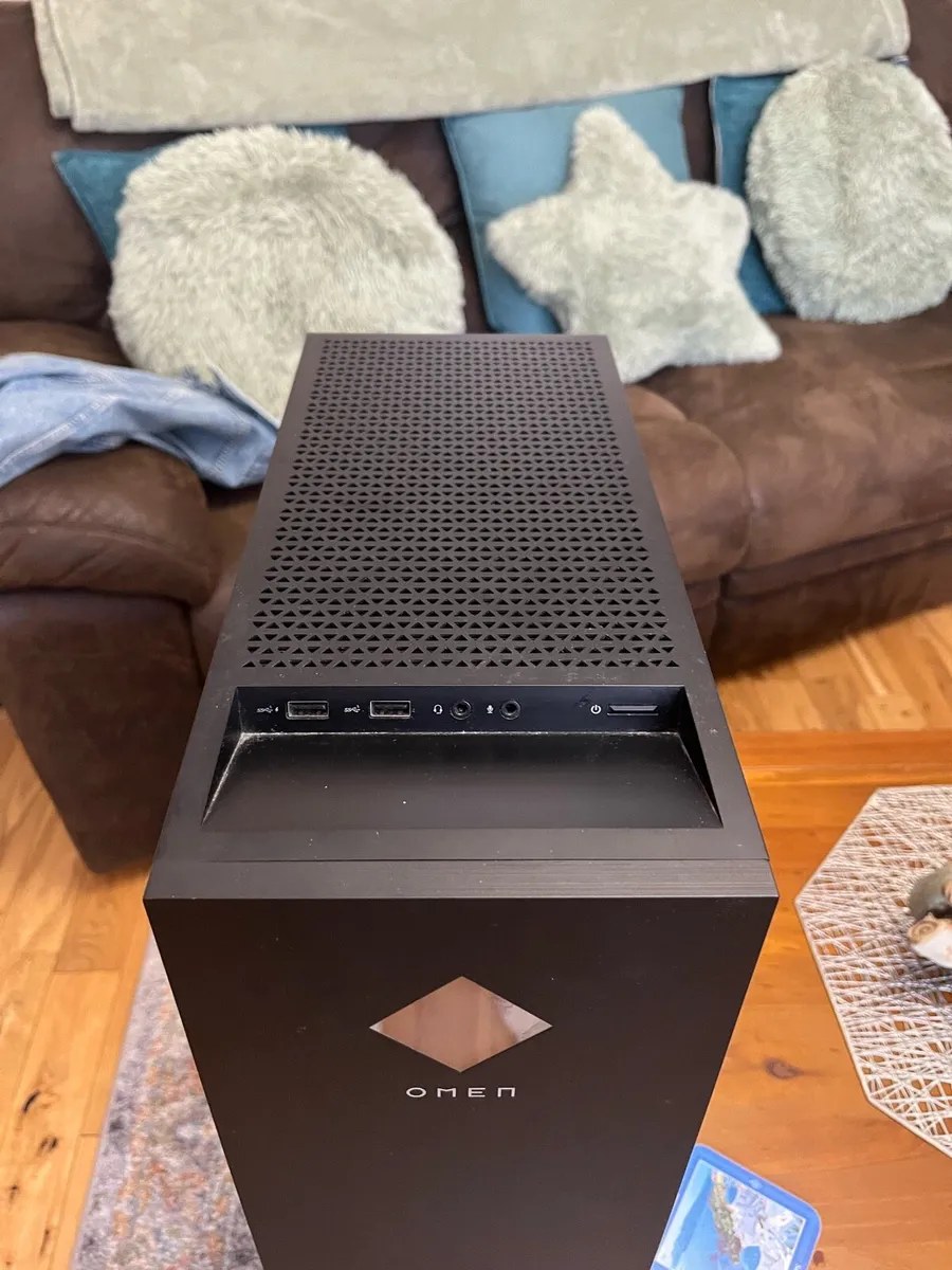 OMEN 25L GAMING PC. Need it gone soon. Name price - Image 2