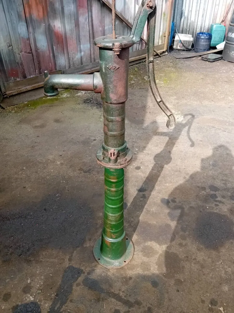 Vintage Cast Iron Water pump - Image 3
