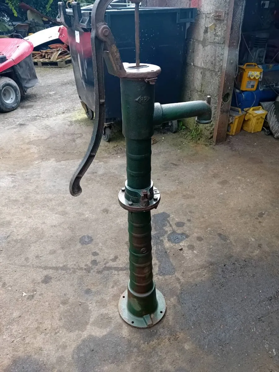 Vintage Cast Iron Water pump - Image 1