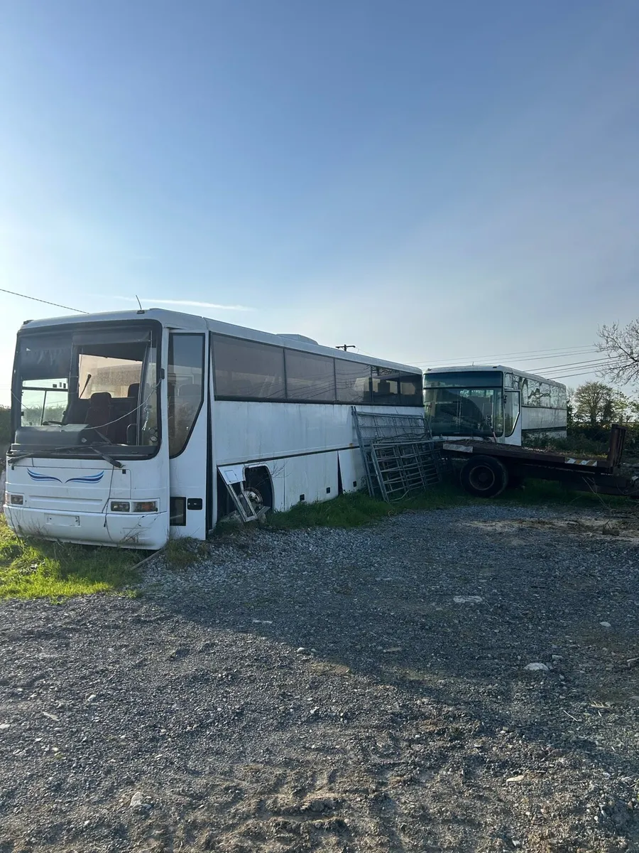 Scrap busses for sale - Image 2