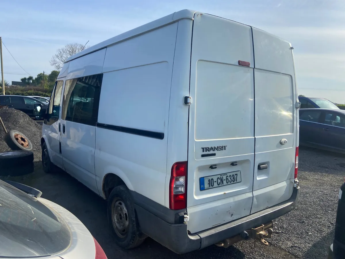Ford Transit 2010 crew cab - Image 4
