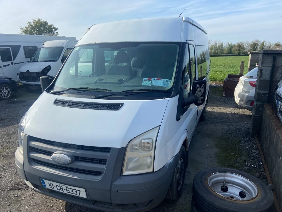 Ford Transit 2010 crew cab - Image 2
