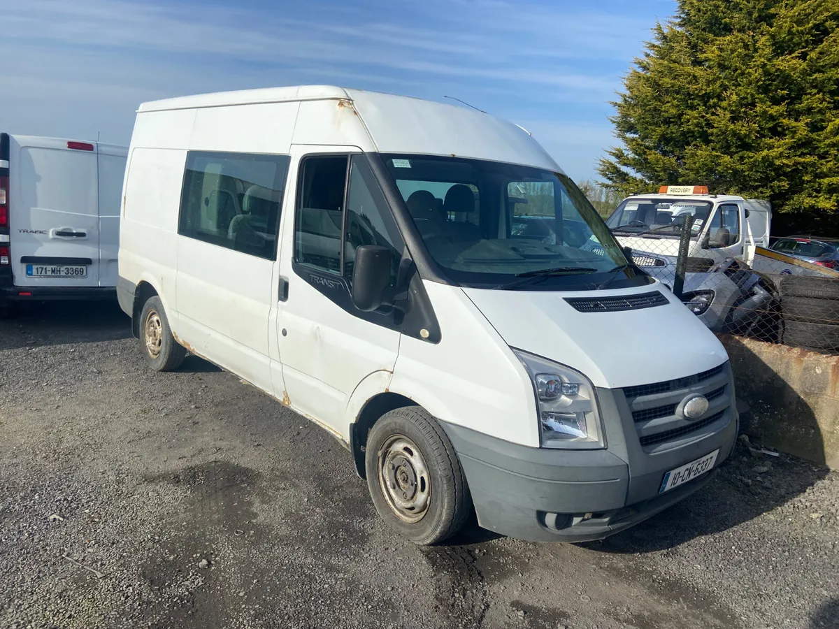 Ford Transit 2010 crew cab - Image 1