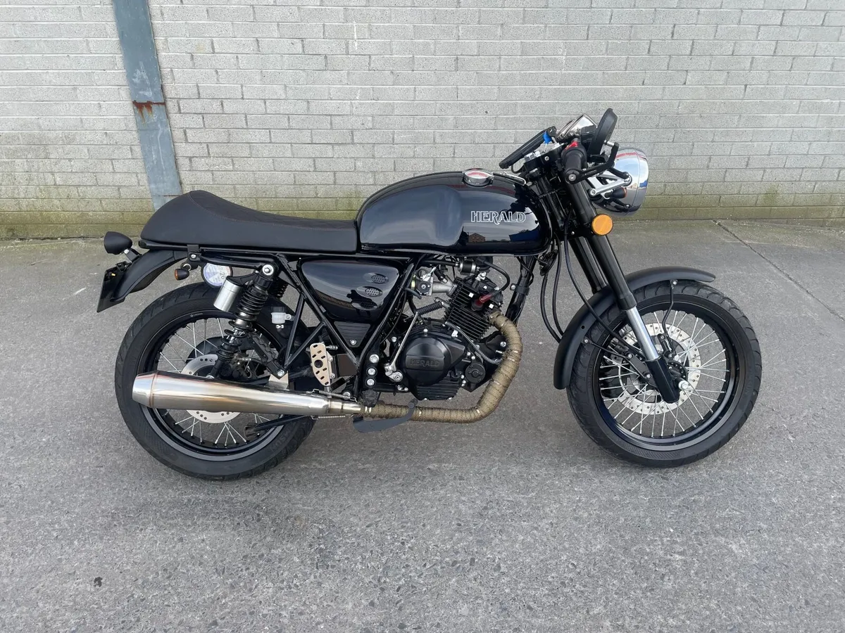Cafe Racer 125cc - Image 1