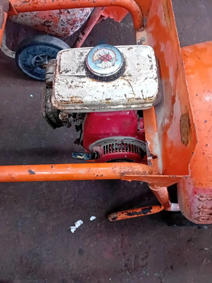 Bell Petrol Cement Mixer - Image 3