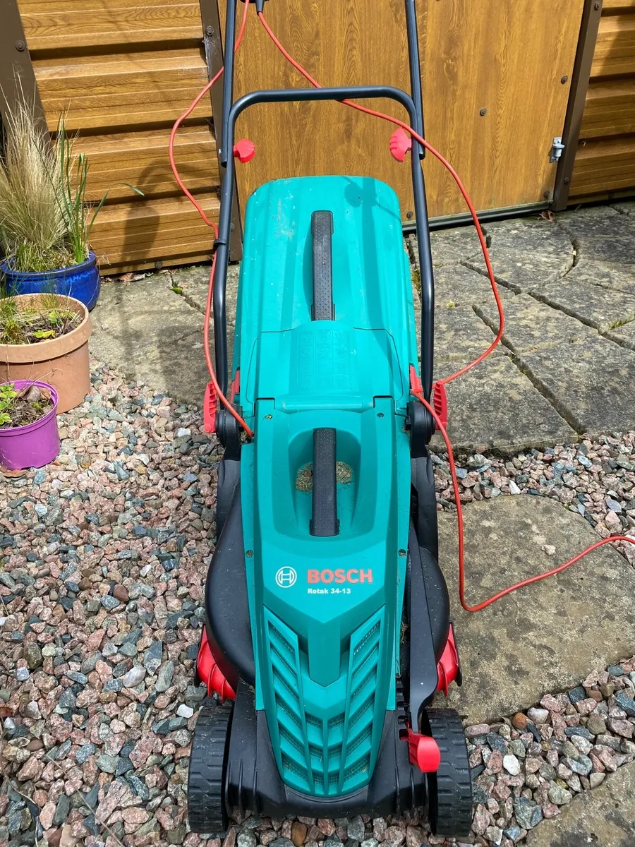 Bosch Rotak Lawnmower - Image 2
