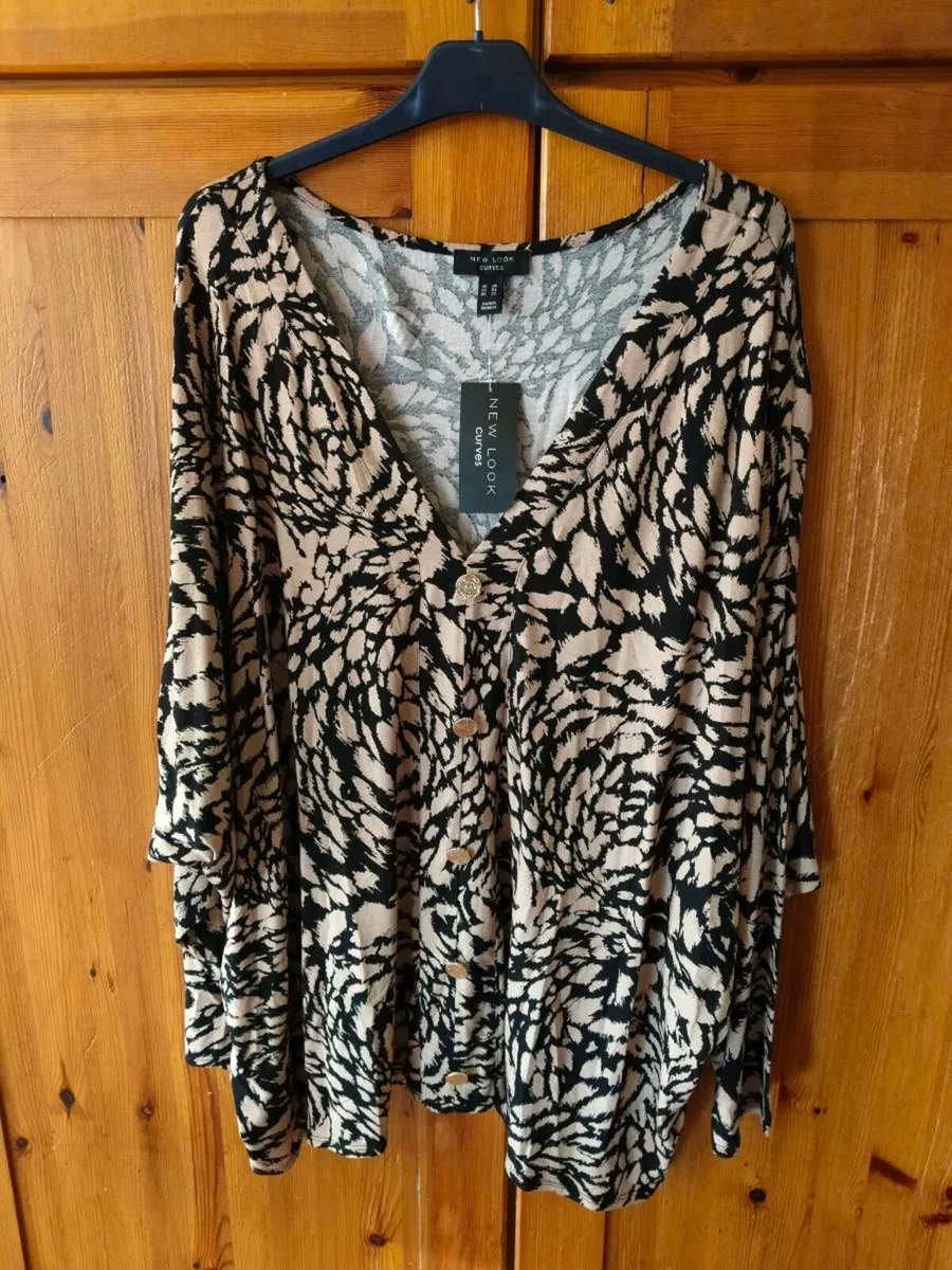 Ladies New look Curves Top, new with tags . Brown - Image 1