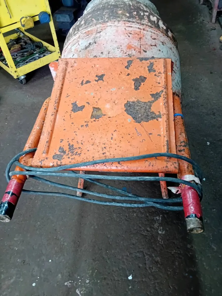 Bell Electric Cement Mixer - Image 2