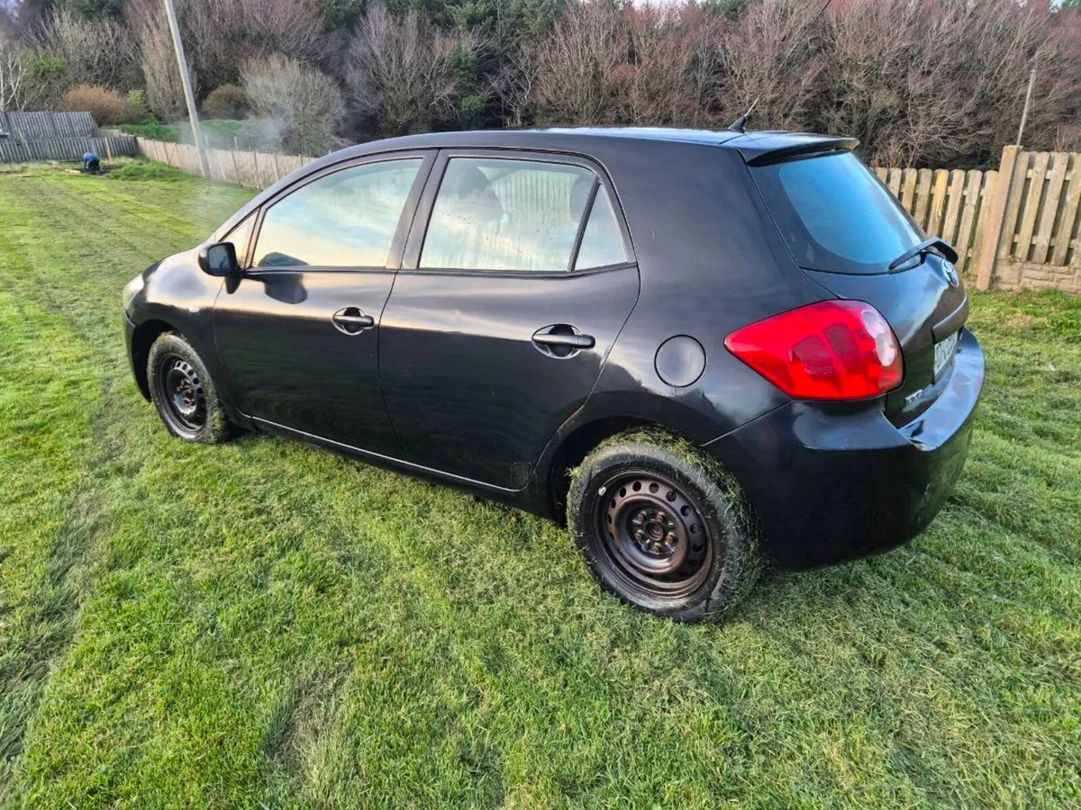 2007 Toyota Auris - Image 2