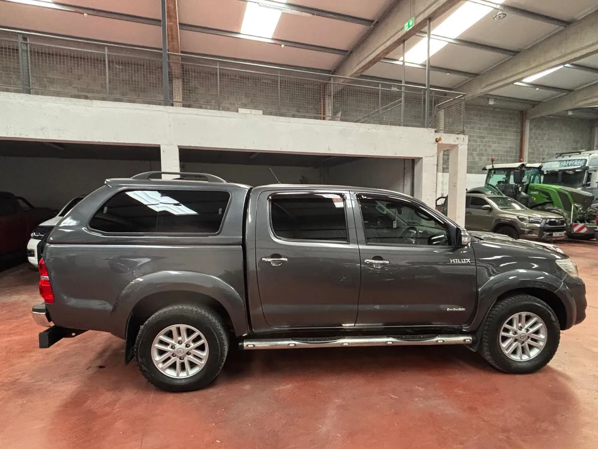 2015 Toyota Hi-Lux Invincible 3.0 D4D - Image 4