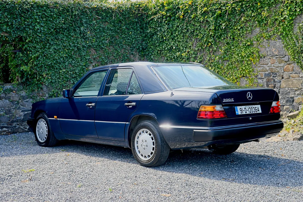 1991 Mercedes-Benz E-Class 300E 3.0 Petrol Auto - Image 3