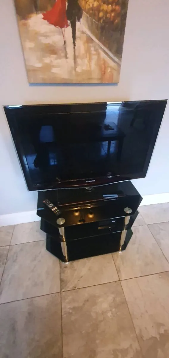 TV and Stand - Image 3
