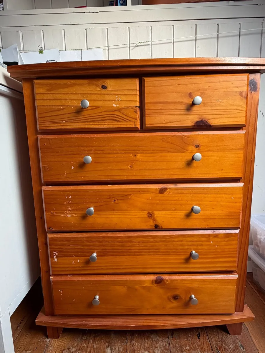 Chest of drawer - Image 1