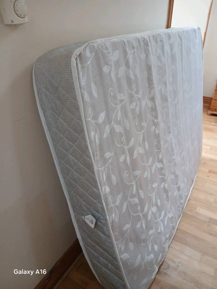 Double mattress for sale like new only €180 - Image 1