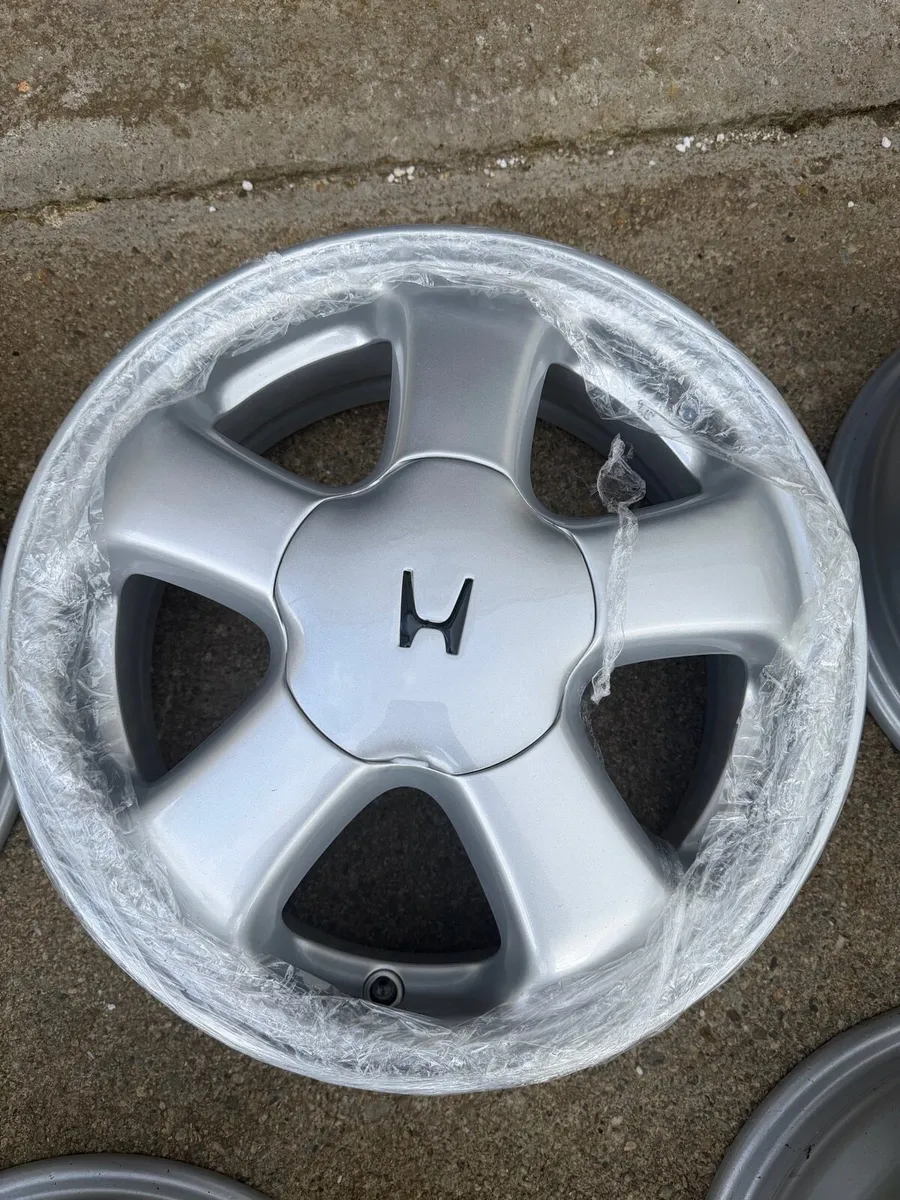 Honda civic EG6 alloys - Image 4