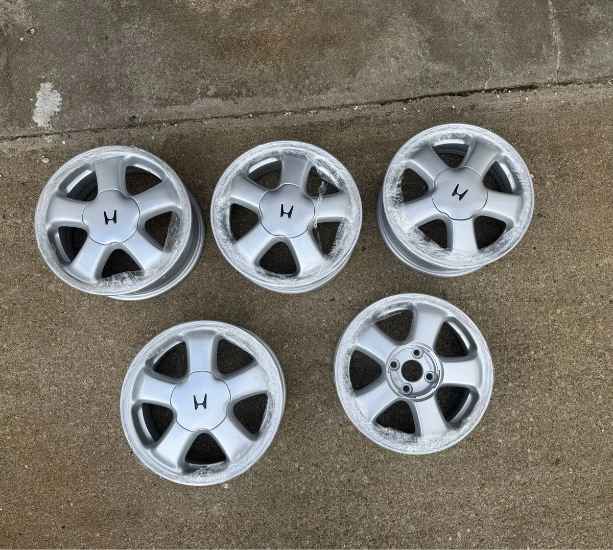 Honda civic EG6 alloys - Image 1