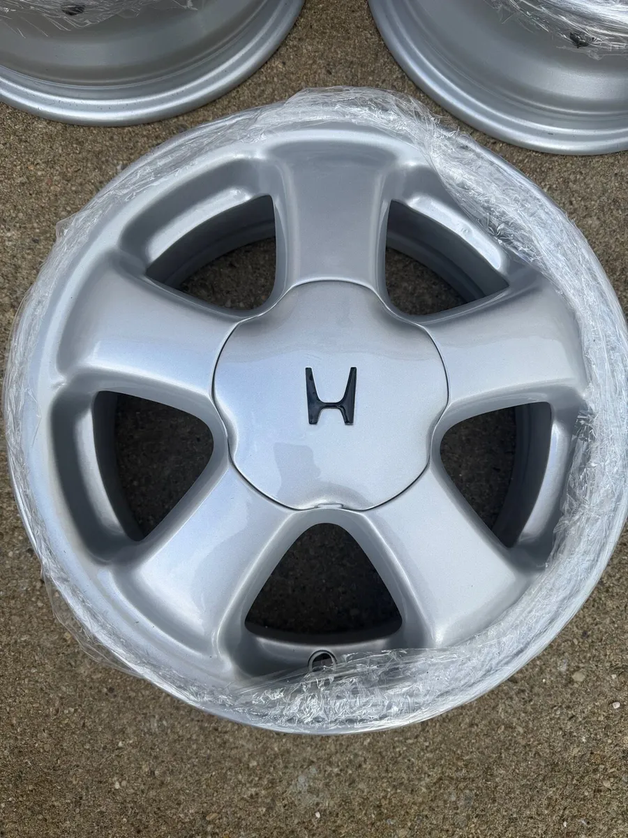 Honda civic EG6 alloys - Image 2