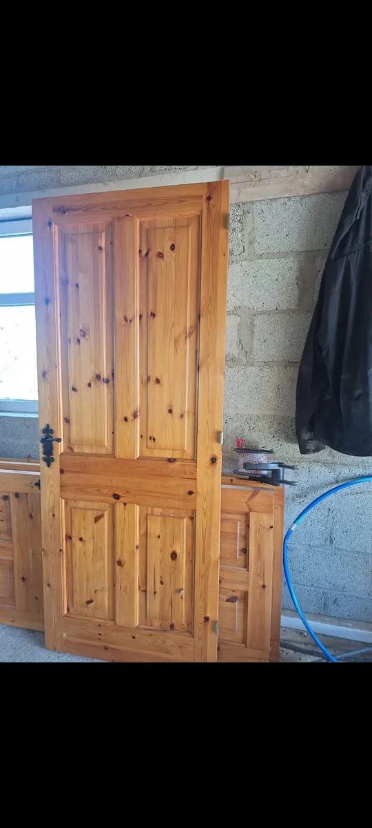 Solid wood doors (Pine) - Image 1