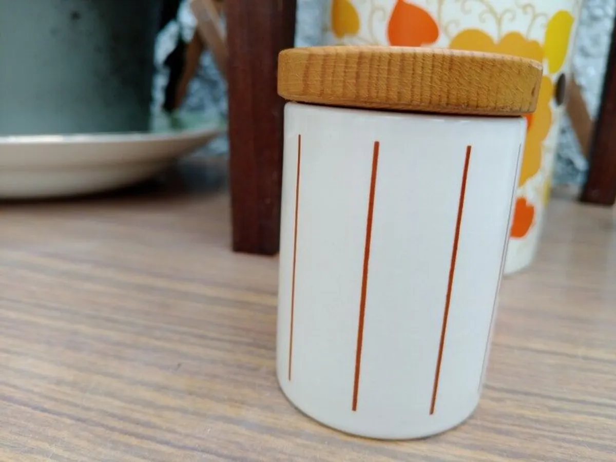 Hornsea pepper shaker - Image 3