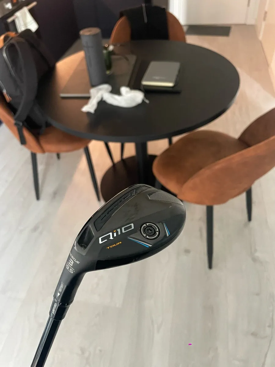 Left Hand Taylormade QI10 Hybrid - Image 1