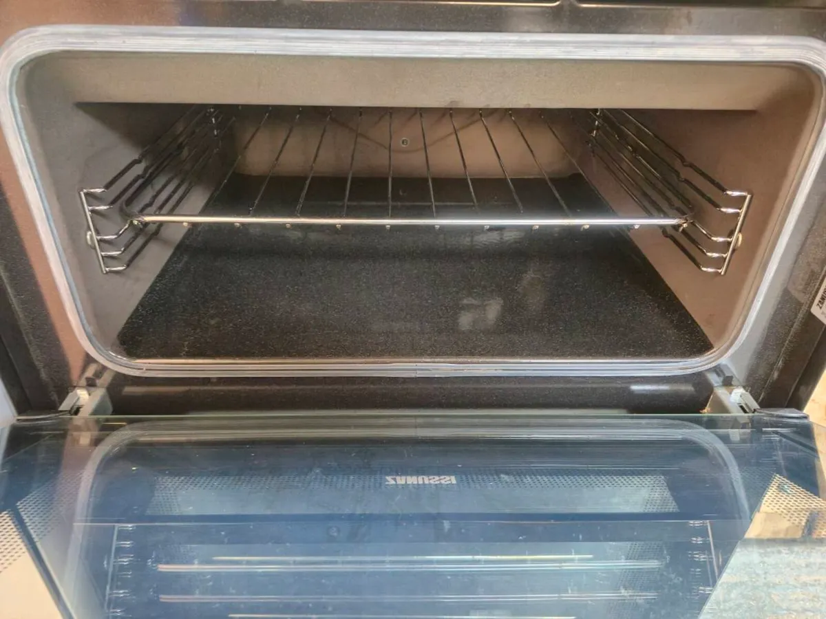 Zanussi Freestanding Electric Cooker 60cm - Image 4