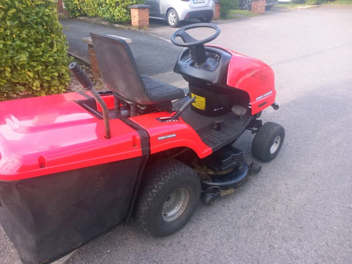 Ride on lawnmower - Image 4