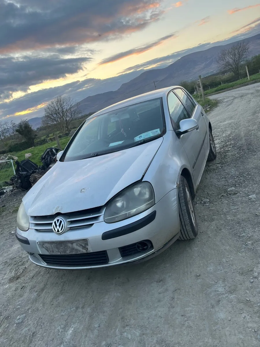 Mk5 golf for parts - Image 1