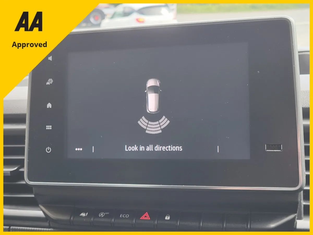 Nissan Primastar LWB 130 SV MY22 4DR - Image 3