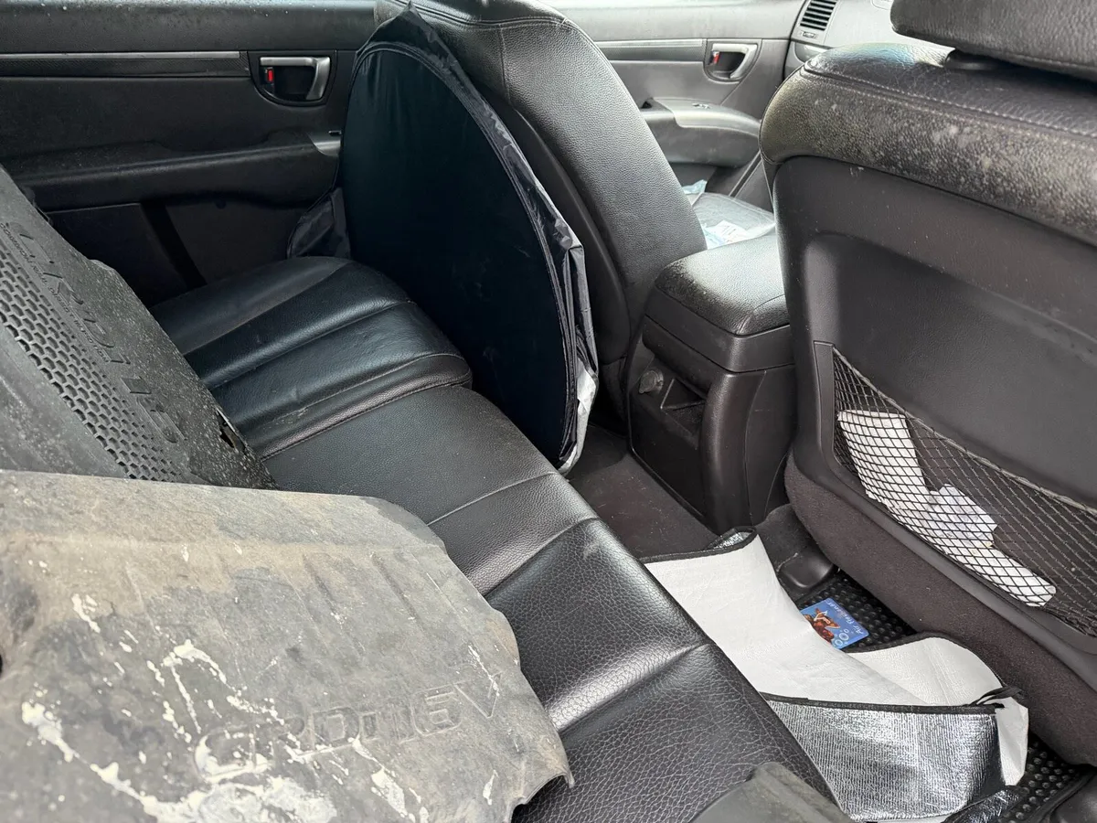 Hyundai sante fe 2011 project - Image 4