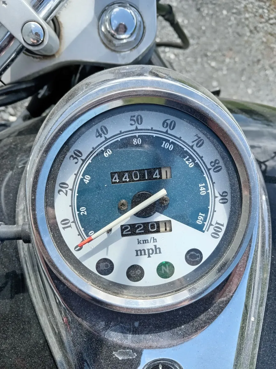 YAMAHA DRAGSTAR 125cc 2005 - Image 2