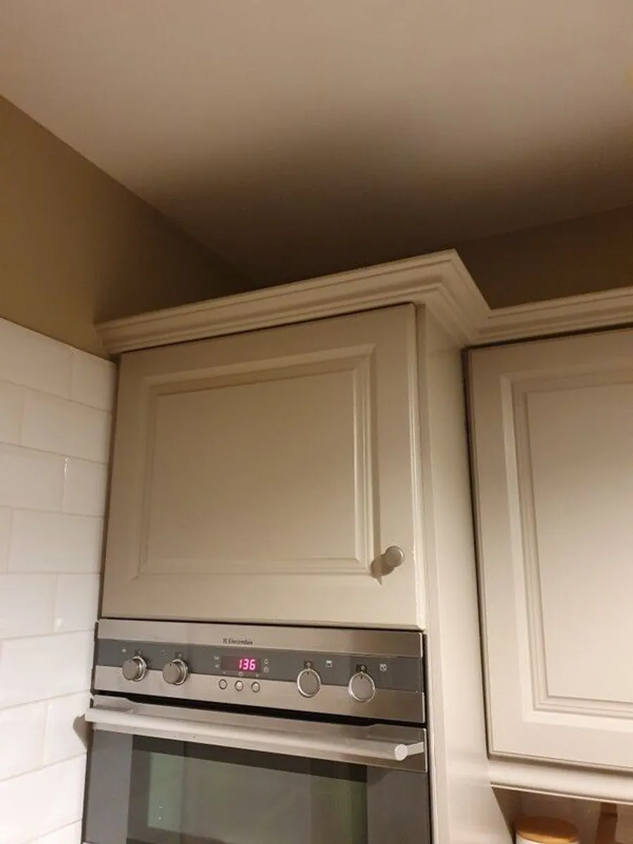 kitchen units - Image 1