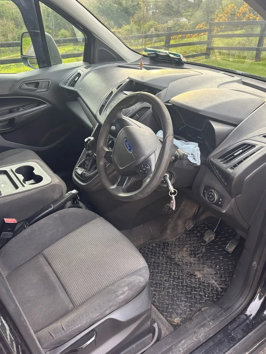 Ford Transit connect 3 seater SWB - Image 4