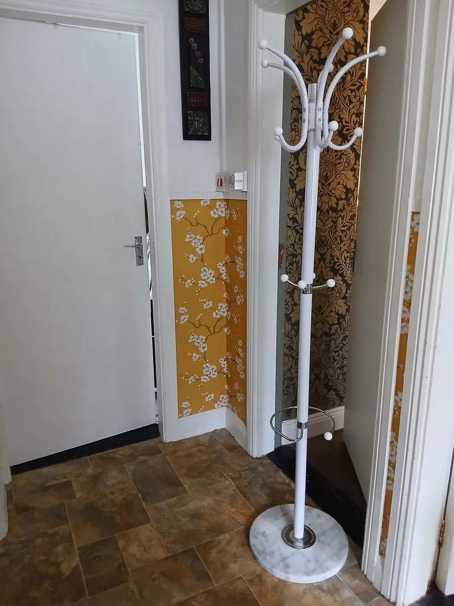 White Coat Stand with Marble base. - Image 2