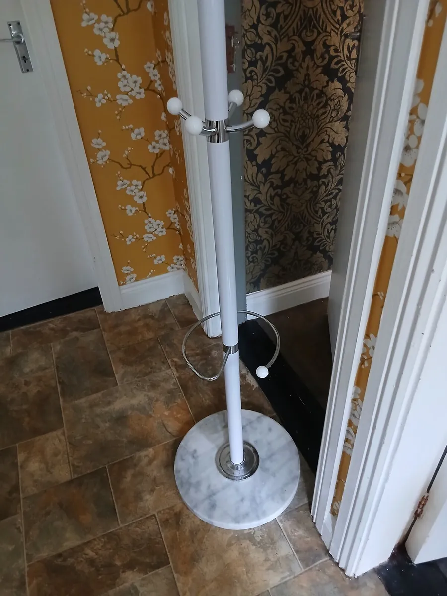 White Coat Stand with Marble base. - Image 3