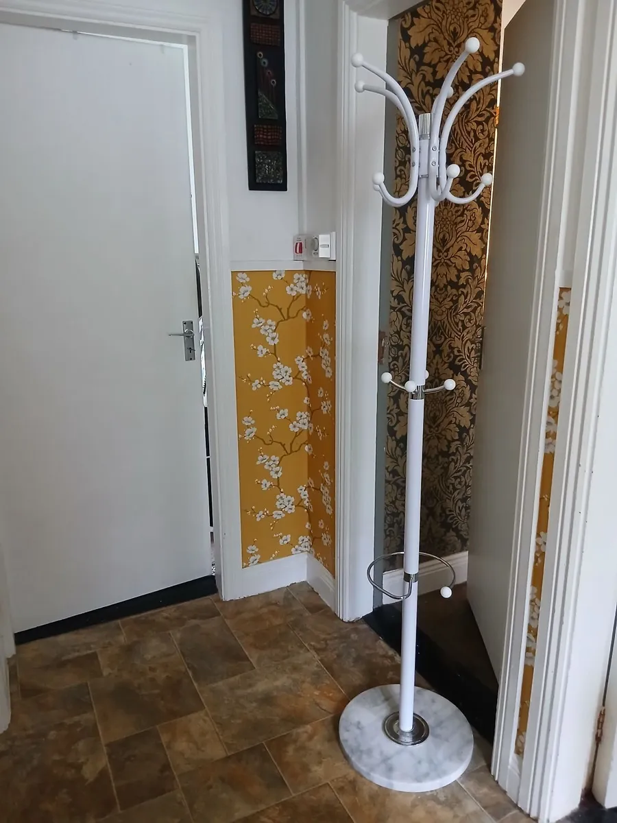 White Coat Stand with Marble base. - Image 4